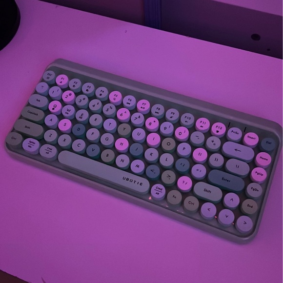 UBOTIE Green-Colorful Wireless Bluetooth Retro Keyboard - Picture 5 of 11